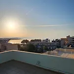 Sea View *