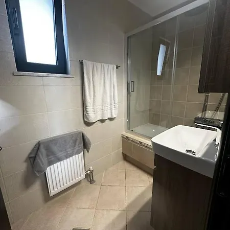 Sea View Apartment *