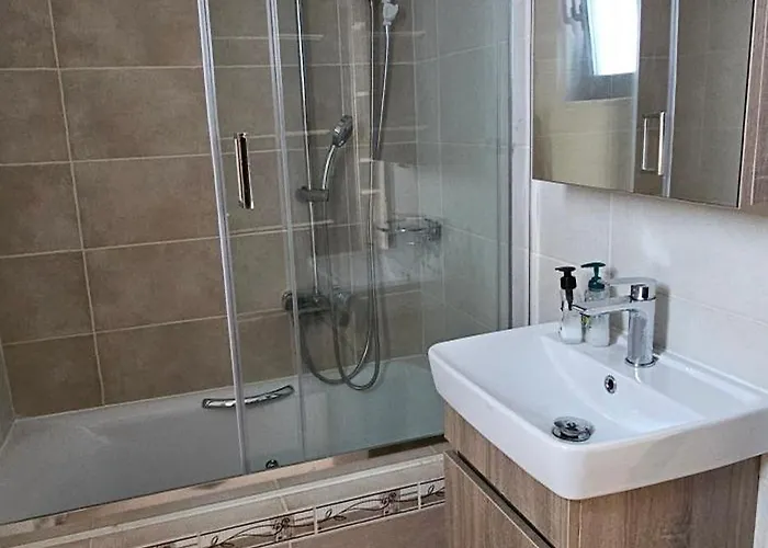 Sea View Apartment *